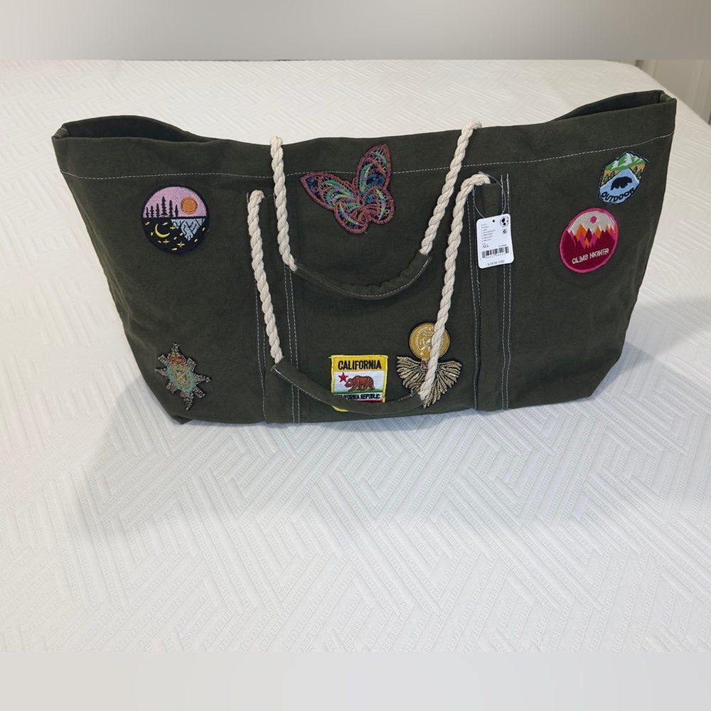 Free People Sea Serpent Weekender Tote Bag Olive Green Canvas NWT $128 - Picture 3 of 14